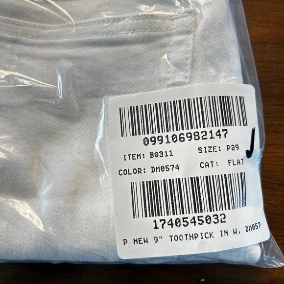 NWT J.Crew Petite 9" Toothpick Jean 29 29P White BQ311 Denim J. Crew Skinny - Picture 4 of 5